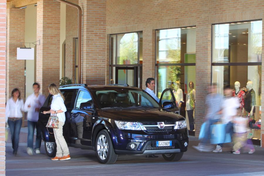  Fiat Freemont 2011 года  (фото 49 из 111)